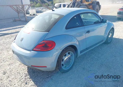 2015 Volkswagen Beetle 1.8T Fleet Edition z USA, uszkodzony, nr VIN 3VWF17AT1FM645428